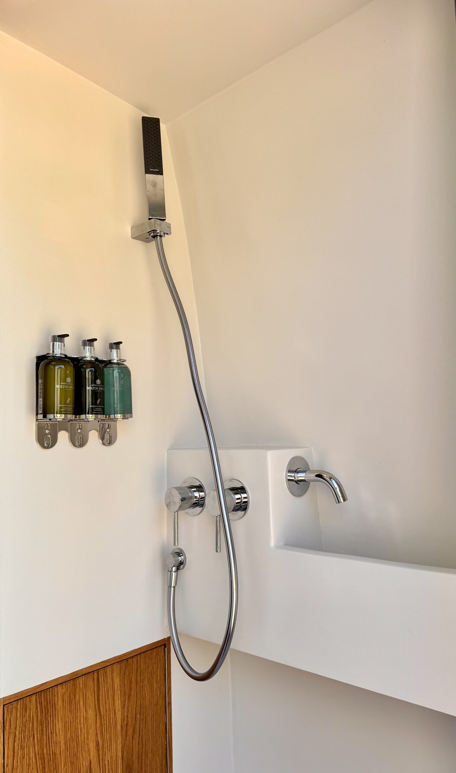 Rocksalt salle douche béton cire molton brown
